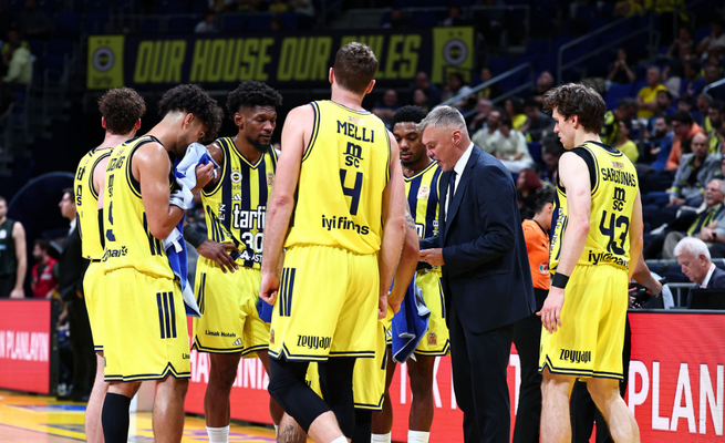 „Fenerbahče“ palaužė „Olympiacos“, o „Valencia“ įveikė „Paris“